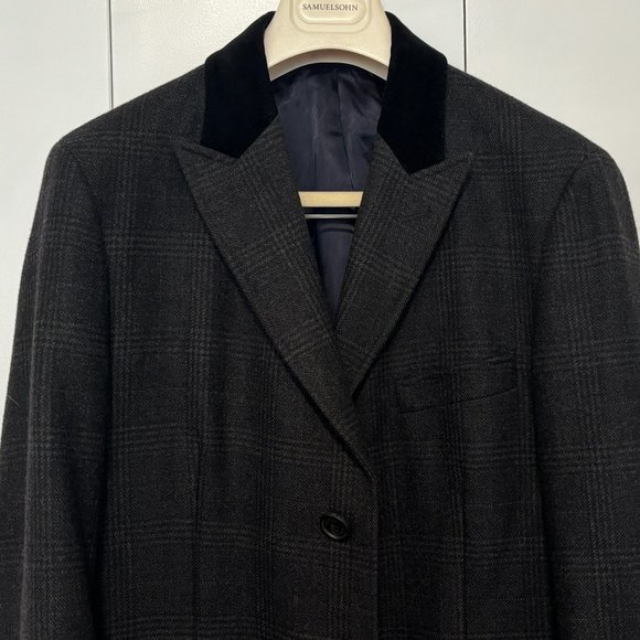 Brooks Brothers Grey Plaid Chesterfield Overcoat Topcoat, Wool, Velvet; M-L - Picture 3 of 16